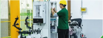 Compresor de aer cu șurub în două trepte adaptiv PM VSD
